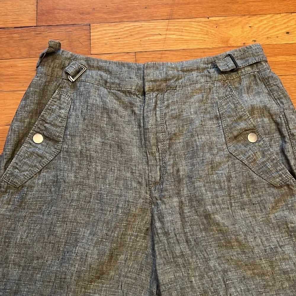 Athleta Voyager Linen Shorts in Green, size 4